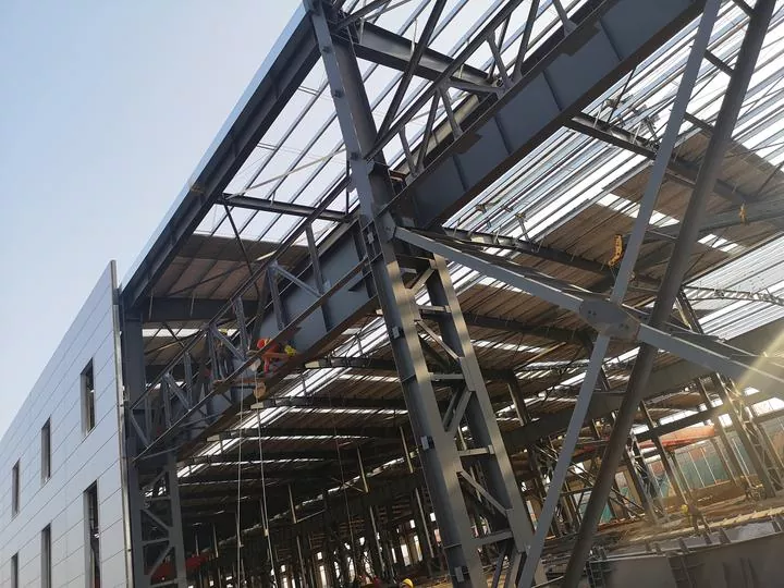 8 Steel Structure Design နှင့် Failure Analysis အကြောင်း အဆင့်မြင့်နည်းပညာဆိုင်ရာမေးခွန်းများ
