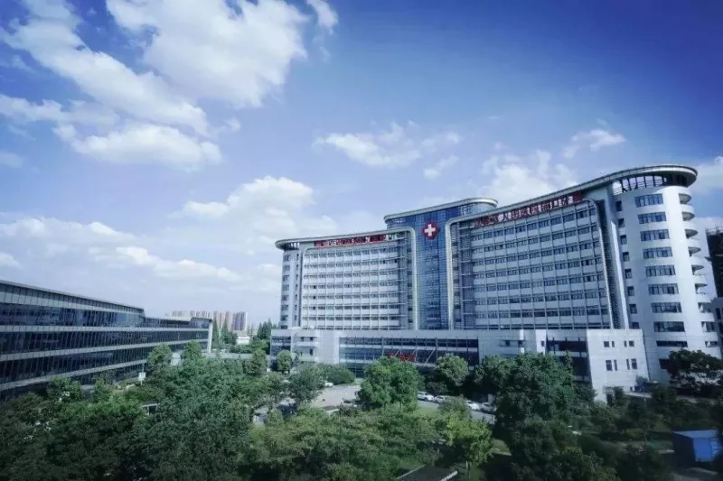 ပေါ့ပါးသော သံမဏိဖွဲ့စည်းပုံ ကျန်းမာရေးစောင့်ရှောက်မှု အဆောက်အဦ