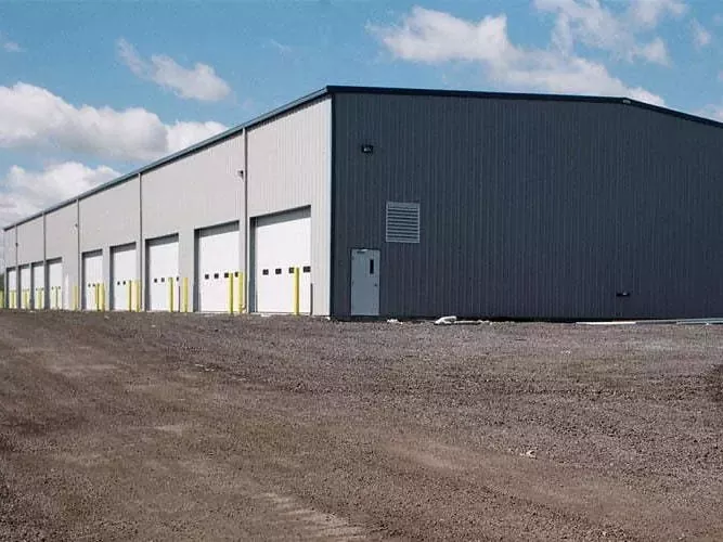 လက်တွေ့ကျပြီး လှပသော Prefabricated Steel ဂိုဒေါင်