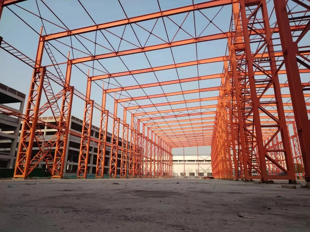 သံမဏိဖွဲ့စည်းပုံ Hangar